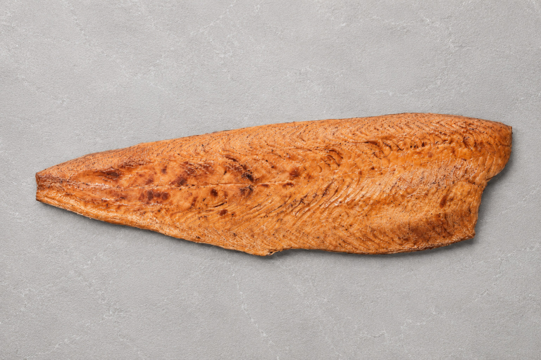 Flammlachs Finnische Art ganze Seite · Saftiger Flammlachs mit kräftiger Rauchnote · Finnischer Flammlachs aus norwegischem Lachs · Flammlachs ganze Seite ca. 800 g · Flammlachs Finnische Art von Delishopper